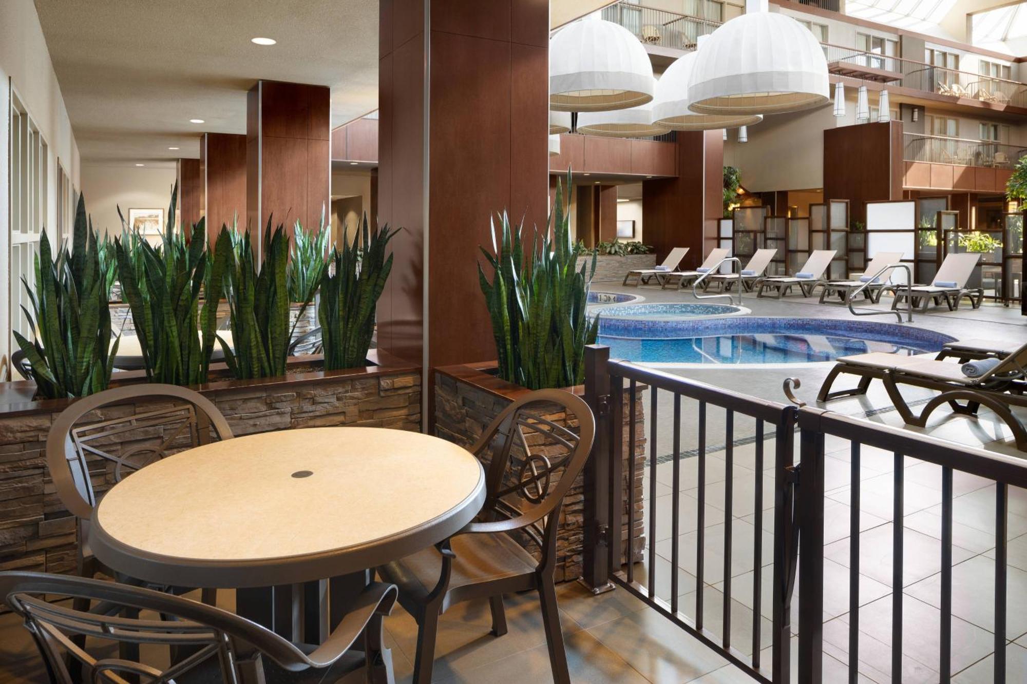 Delta Hotels By Marriott Calgary South Luaran gambar
